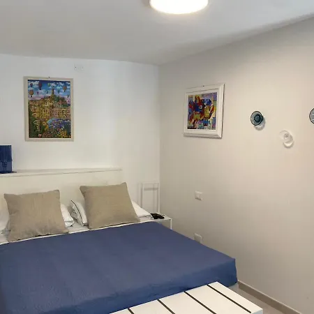 Nicolina 4 게스트하우스 3*